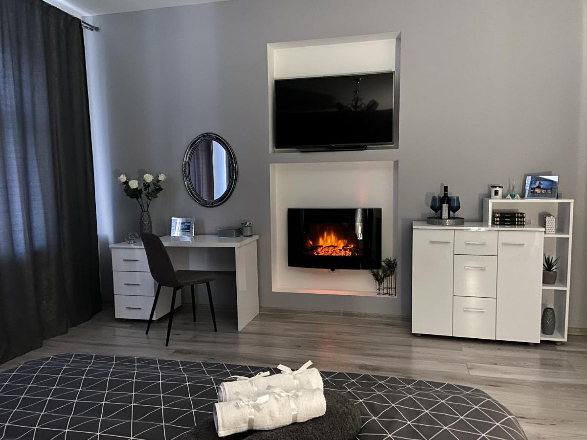 Studio 5 Brasov Bagian luar foto