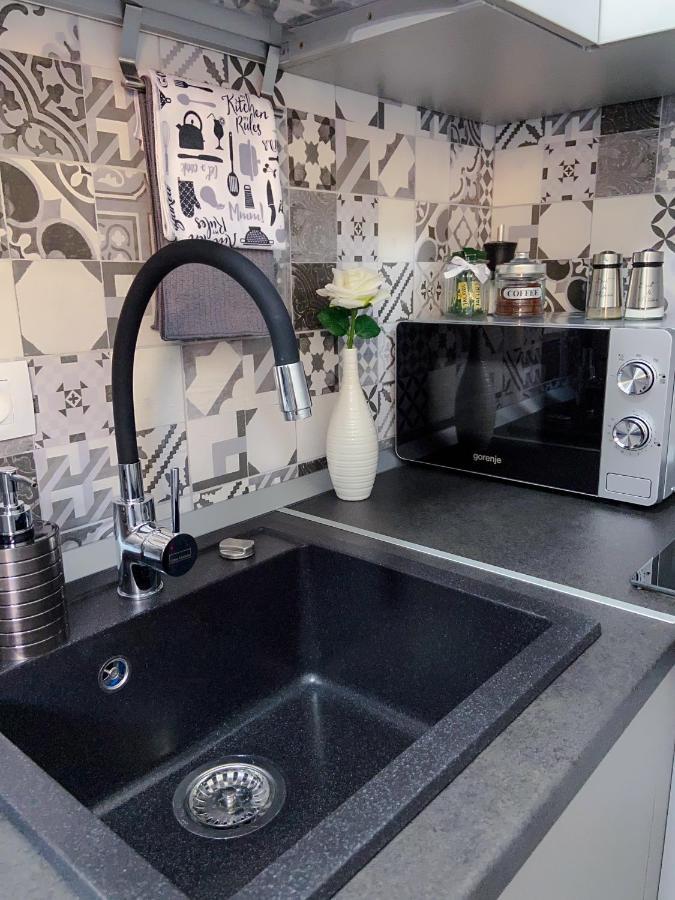 Studio 5 Brasov Bagian luar foto