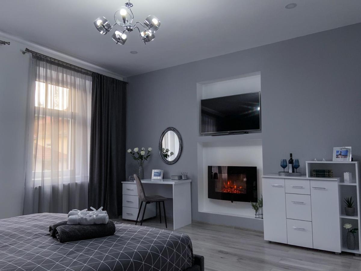 Studio 5 Brasov Bagian luar foto